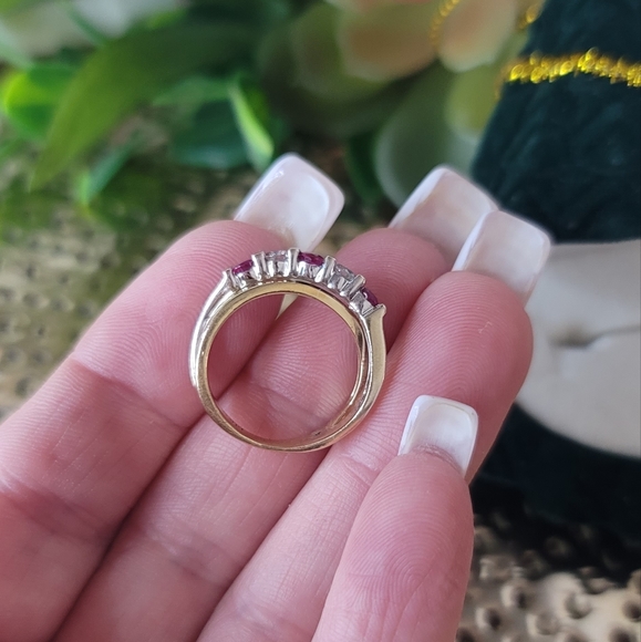 White and yellow gold Ruby and Diamond criss-cross band size 6. - Picture 7 of 7